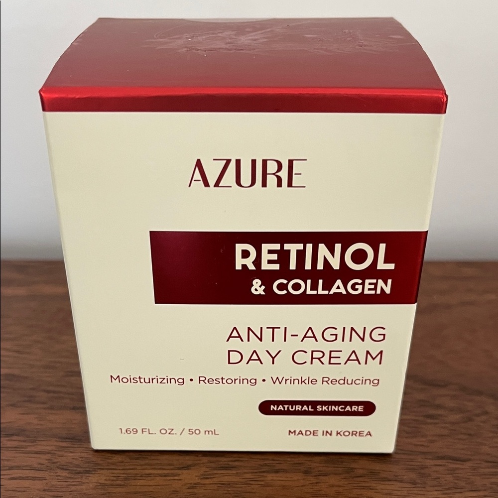 Retinol & Collagen Anti-Aging Day Cream - Red and Cream